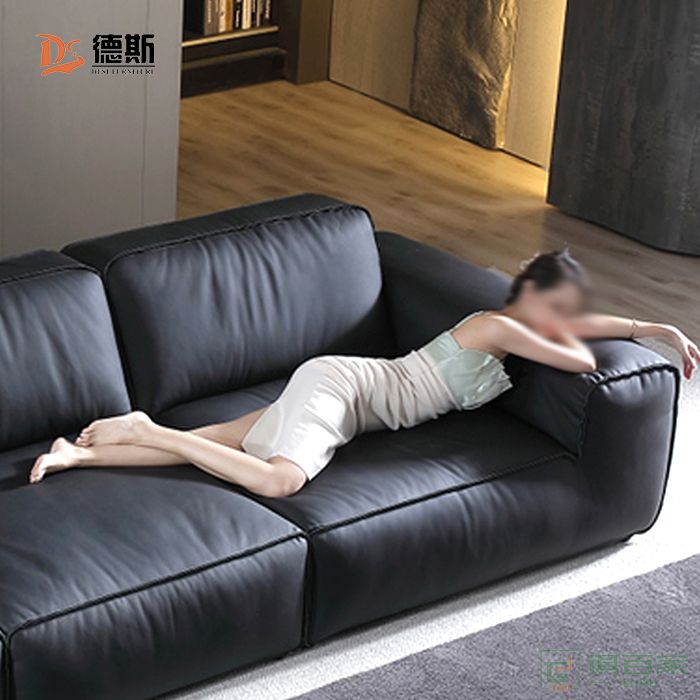德斯家具住宅沙发系列意式极简设计仿真皮四位沙发